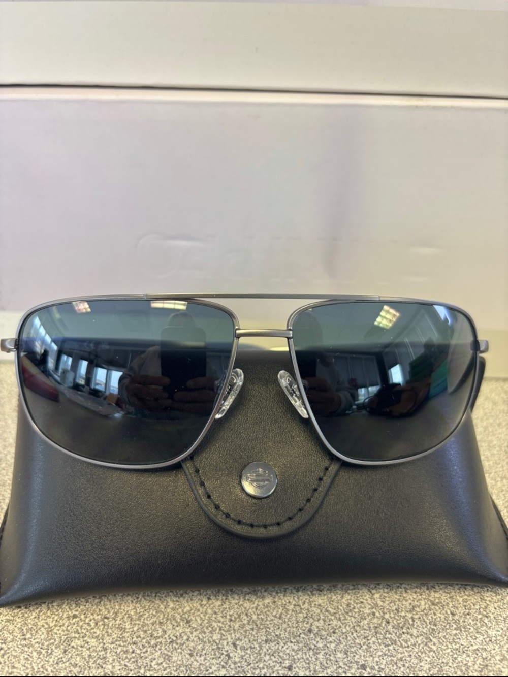 Harley-Davidson Men's Silver Frame Black/Dark Blue Lens Aviator Sunglasses
